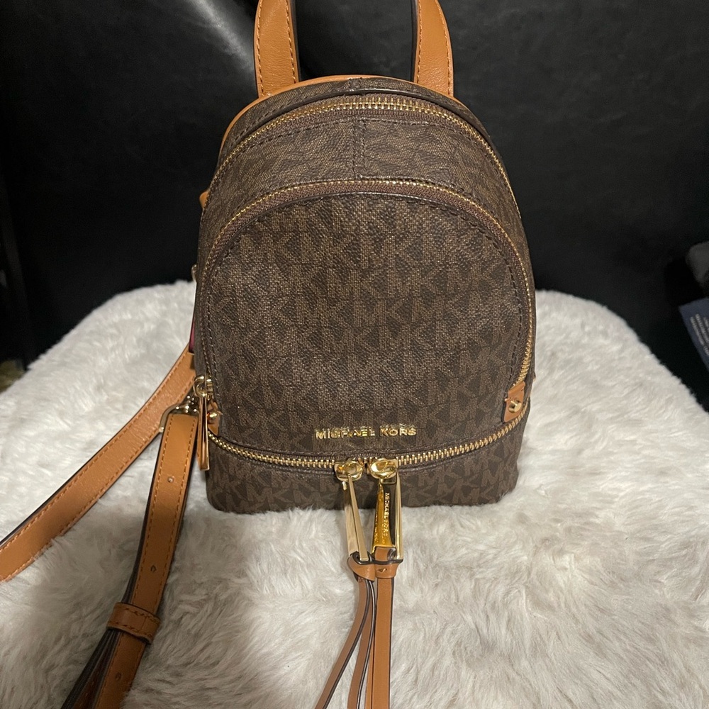 ‼️SOLD‼️ Michael Kors mini convertible backpack!